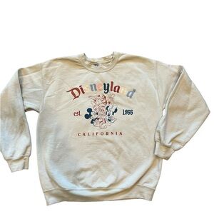 Retro-style Vintage Disneyland CA est 1955 Gildan crewneck sweatshirt